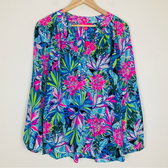 Lilly Pulitzer silk floral “Elsa” popover long sleeved NWT blouse. Size Large. - Picture 1 of 8